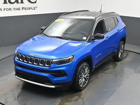 Used 2023 Jeep Compass Limited w/ Elite Group AWD/4WD image 44