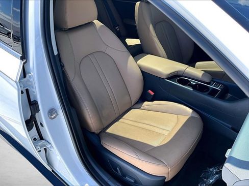Used 2024 Hyundai Sonata Limited FWD image 9