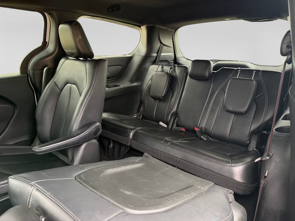 Used 2024 Chrysler Pacifica Limited FWD image 39