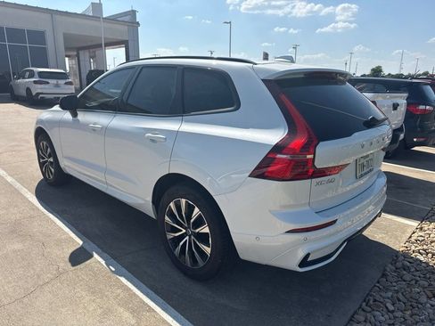 Used 2025 Volvo XC60 B5 Plus AWD/4WD image 4