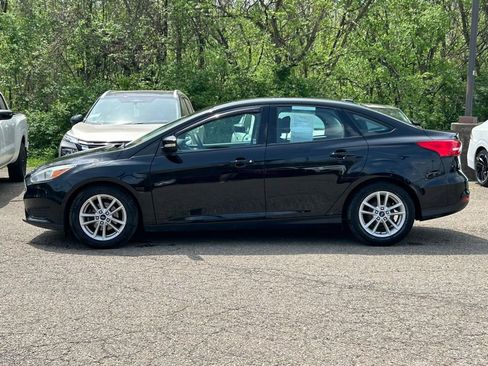 Used 2016 Ford Focus SE image 3