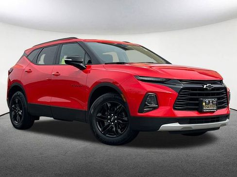 Used 2022 Chevrolet Blazer LT image 2