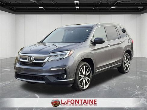 Used 2021 Honda Pilot Touring image 1