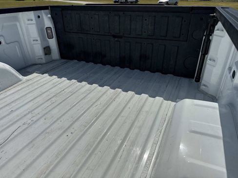 Used 2022 GMC Sierra 1500 SLE RWD image 14