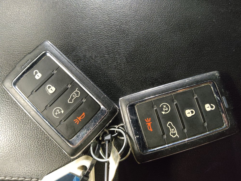 Used 2023 Jeep Grand Cherokee L Laredo RWD image 32