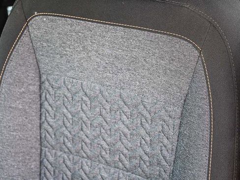 Used 2023 Chevrolet Equinox LT image 24