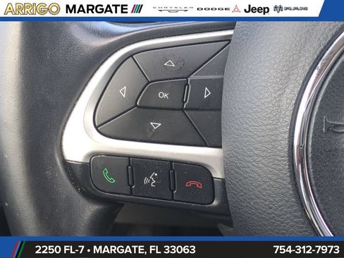 Used 2018 Jeep Compass Latitude w/ Popular Equipment Group FWD image 27