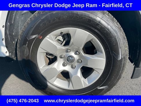 Used 2025 RAM 1500 Big Horn AWD/4WD image 9