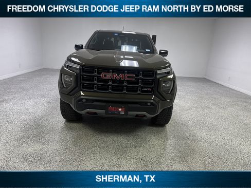 Used 2023 GMC Canyon AT4 w/ Technology Package AWD/4WD image 2