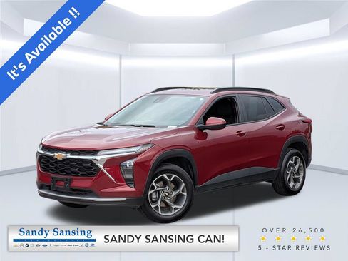 Used 2025 Chevrolet Trax LT w/ LT Convenience Package FWD image 1