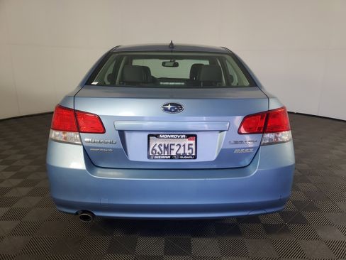 Used 2011 Subaru Legacy 2.5i Limited w/ Popular Equipment Group 2C image 5