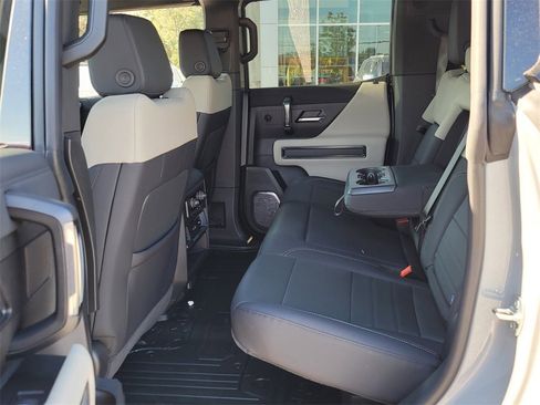 New 2026 GMC Hummer EV 4x4 Crew Cab image 4