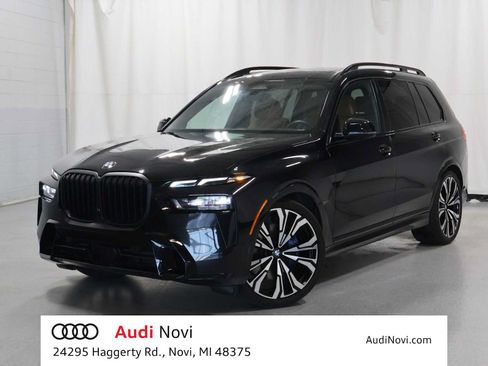 Used 2025 BMW X7 xDrive40i w/ M Sport Package AWD/4WD image 1