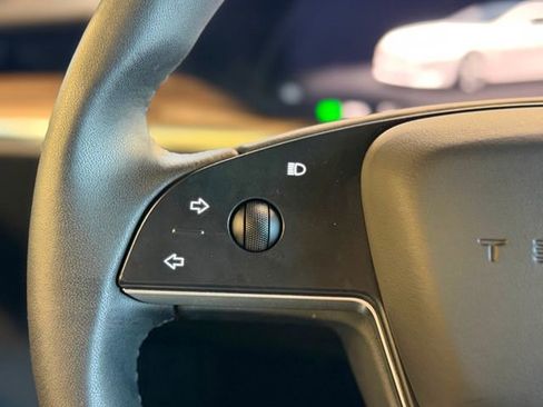 Used 2021 Tesla Model S Plaid image 29