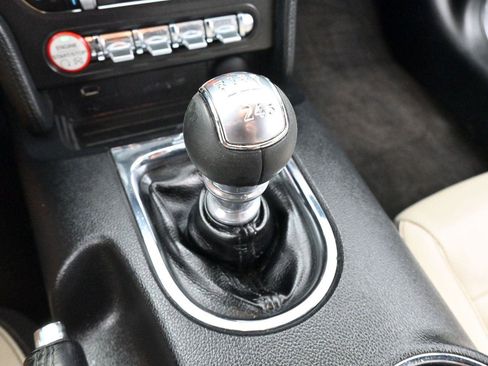 Used 2015 Ford Mustang GT Premium w/ Equipment Group 401A RWD image 25