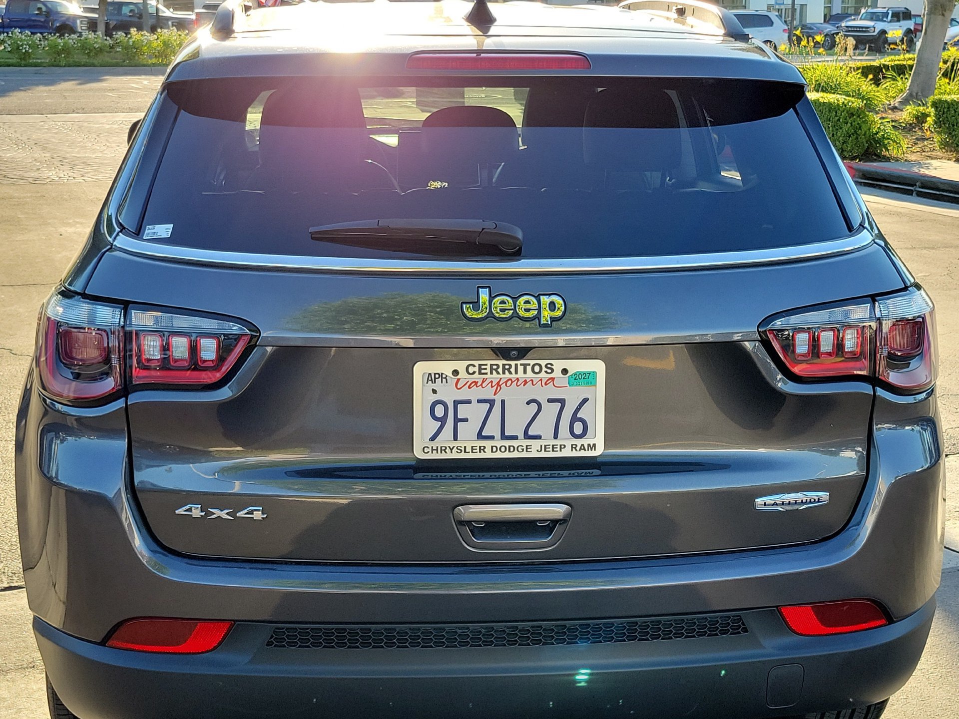 Certified 2022 Jeep Compass Latitude AWD/4WD image 3
