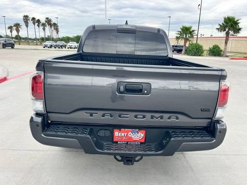 Used 2023 Toyota Tacoma TRD Sport w/ Technology Package AWD/4WD image 5