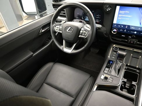 Used 2024 Lexus GX 550 AWD/4WD image 24