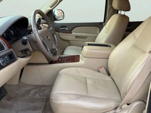Used 2011 Chevrolet Suburban LTZ image 21