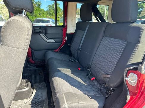 Used 2012 Jeep Wrangler Unlimited Sport AWD/4WD image 11