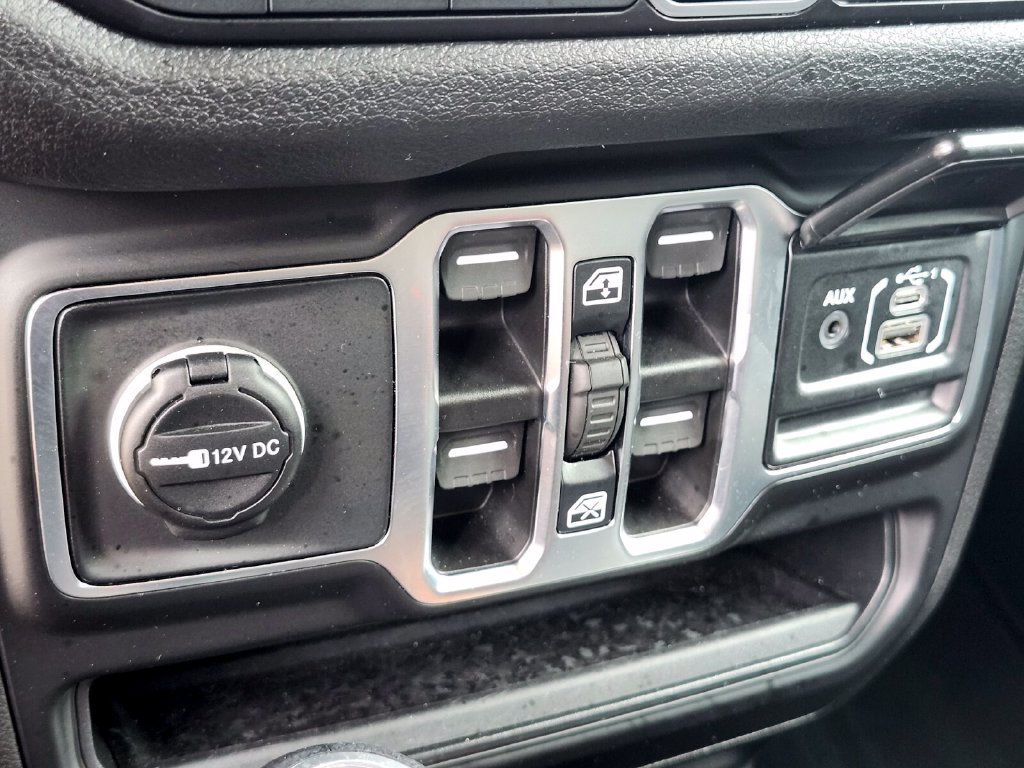Used 2026 Jeep Wrangler Unlimited Sport AWD/4WD image 25