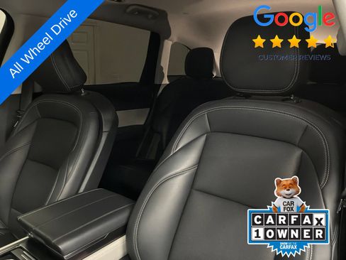 Used 2025 Lincoln Nautilus Premier AWD/4WD image 27