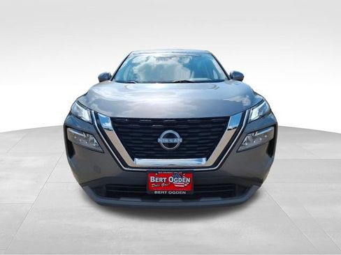 Certified 2023 Nissan Rogue SV FWD image 2