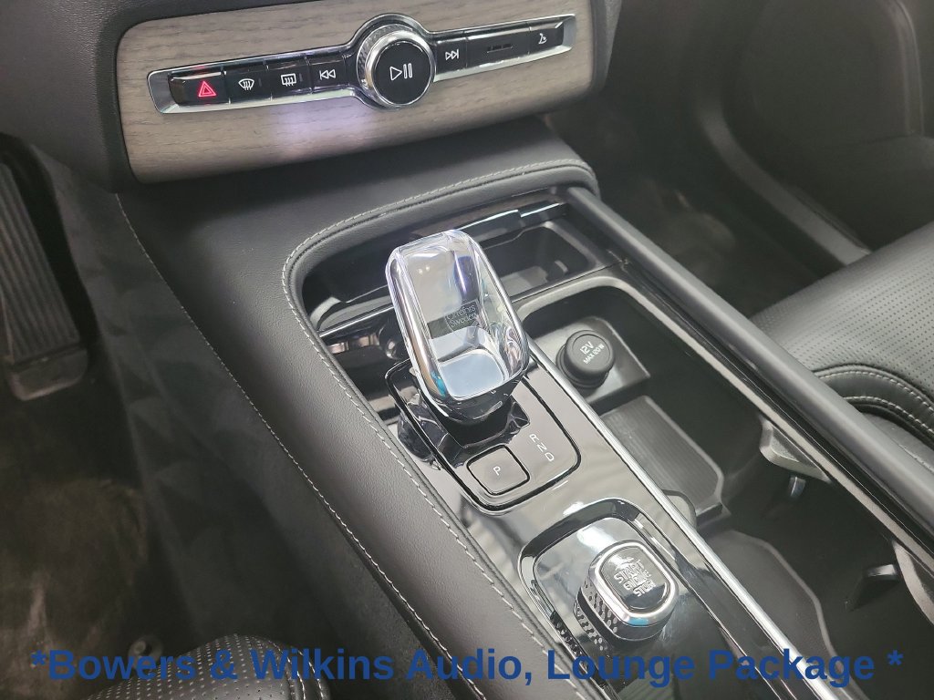 Used 2023 Volvo XC90 B6 Ultimate w/ Lounge Package AWD/4WD image 32
