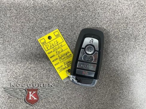 Used 2024 Ford Escape Platinum image 25