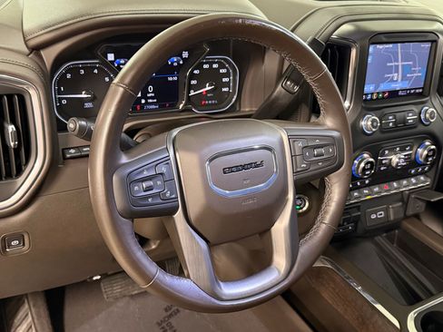Used 2022 GMC Sierra 1500 Denali w/ Denali Reserve Package AWD/4WD image 11
