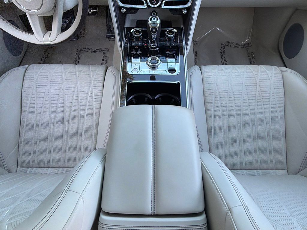 Used 2021 Bentley Flying Spur W12 AWD/4WD image 50