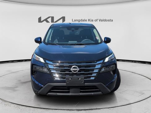Used 2024 Nissan Rogue SV AWD/4WD image 12