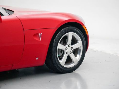 Used 2008 Pontiac Solstice Convertible w/ Premium Package RWD image 7