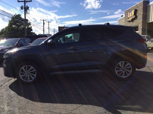 Used 2018 Hyundai Tucson SEL AWD/4WD image 11