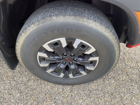 Used 2023 Nissan Frontier PRO-4X w/ Pro Convenience Package image 11