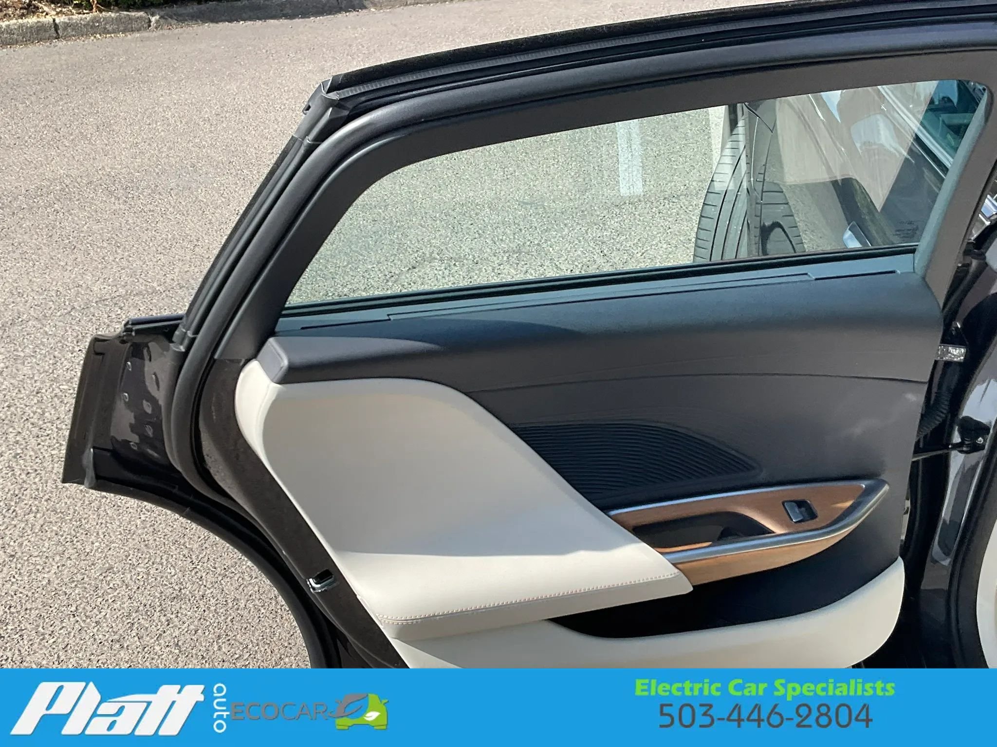 Used 2024 Lucid Air Touring AWD/4WD image 36