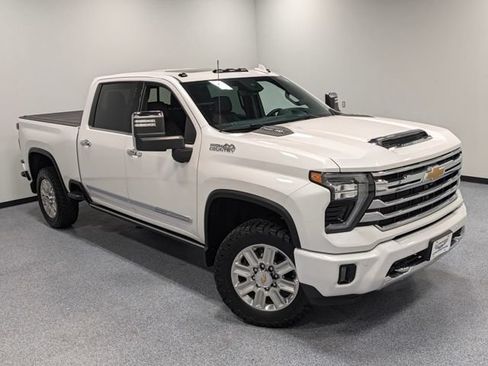 Used 2024 Chevrolet Silverado 2500 High Country w/ Technology Package AWD/4WD image 31