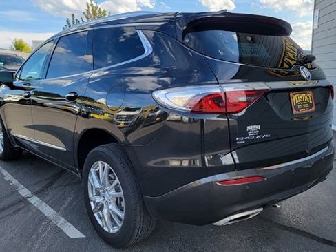 Used 2022 Buick Enclave Premium image 7