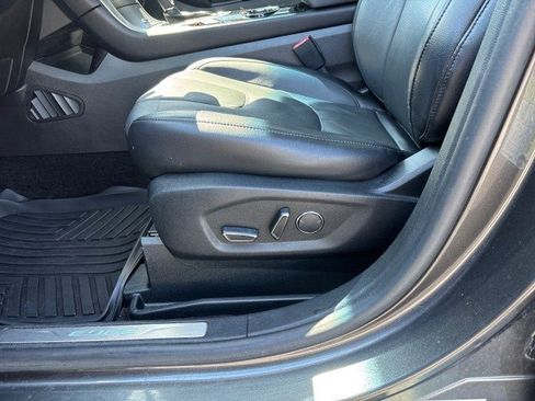Used 2017 Ford Edge Titanium w/ Equipment Group 301A FWD image 13