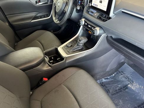 Used 2024 Toyota RAV4 XLE AWD/4WD image 19