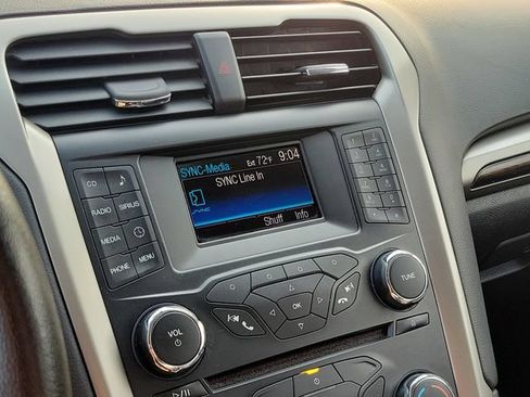 Used 2013 Ford Fusion SE FWD image 28