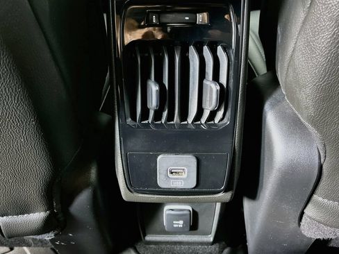 Used 2025 Jeep Compass Latitude w/ Altitude Special Edition AWD/4WD image 31