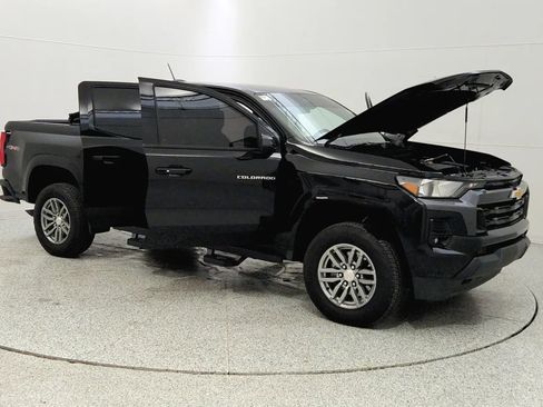 Used 2024 Chevrolet Colorado LT w/ LT Convenience Package image 9