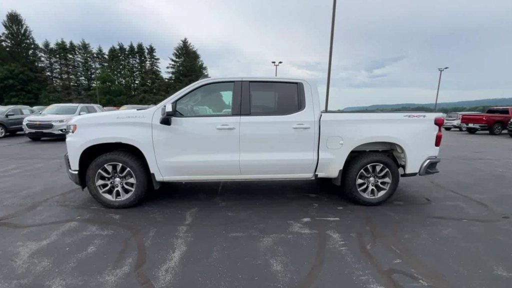Used 2022 Chevrolet Silverado 1500 LT AWD/4WD image 5