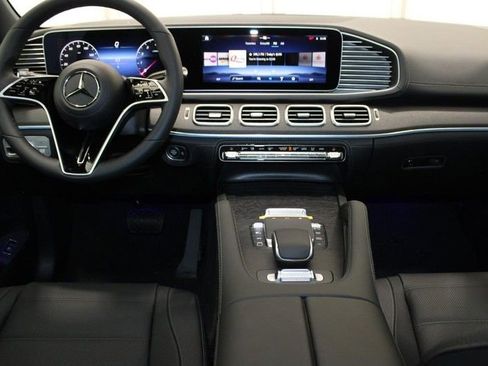 Used 2025 Mercedes-Benz GLE 580 4MATIC image 6
