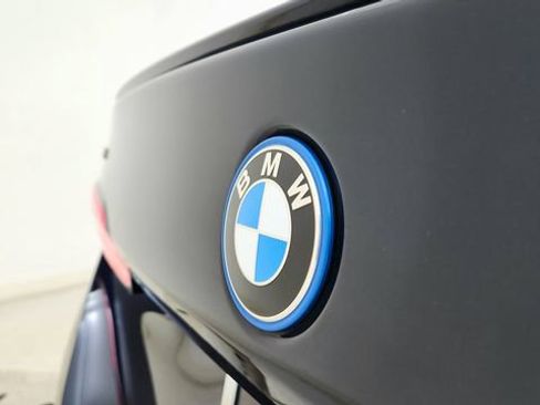Used 2026 BMW 550e xDrive image 17