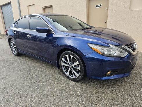 Used 2017 Nissan Altima 2.5 SR FWD image 10