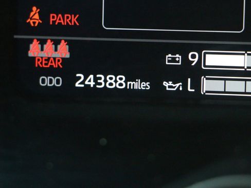 Used 2023 Toyota Tundra Limited w/ TRD Off-Road Package AWD/4WD image 32