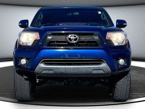 Used 2014 Toyota Tacoma PreRunner w/ TRD Sport Package image 2