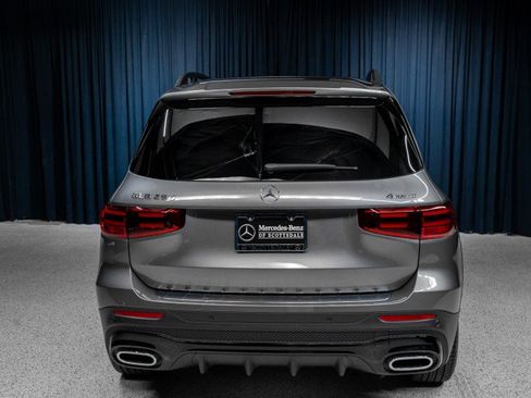 New 2026 Mercedes-Benz GLB 250 4MATIC image 8